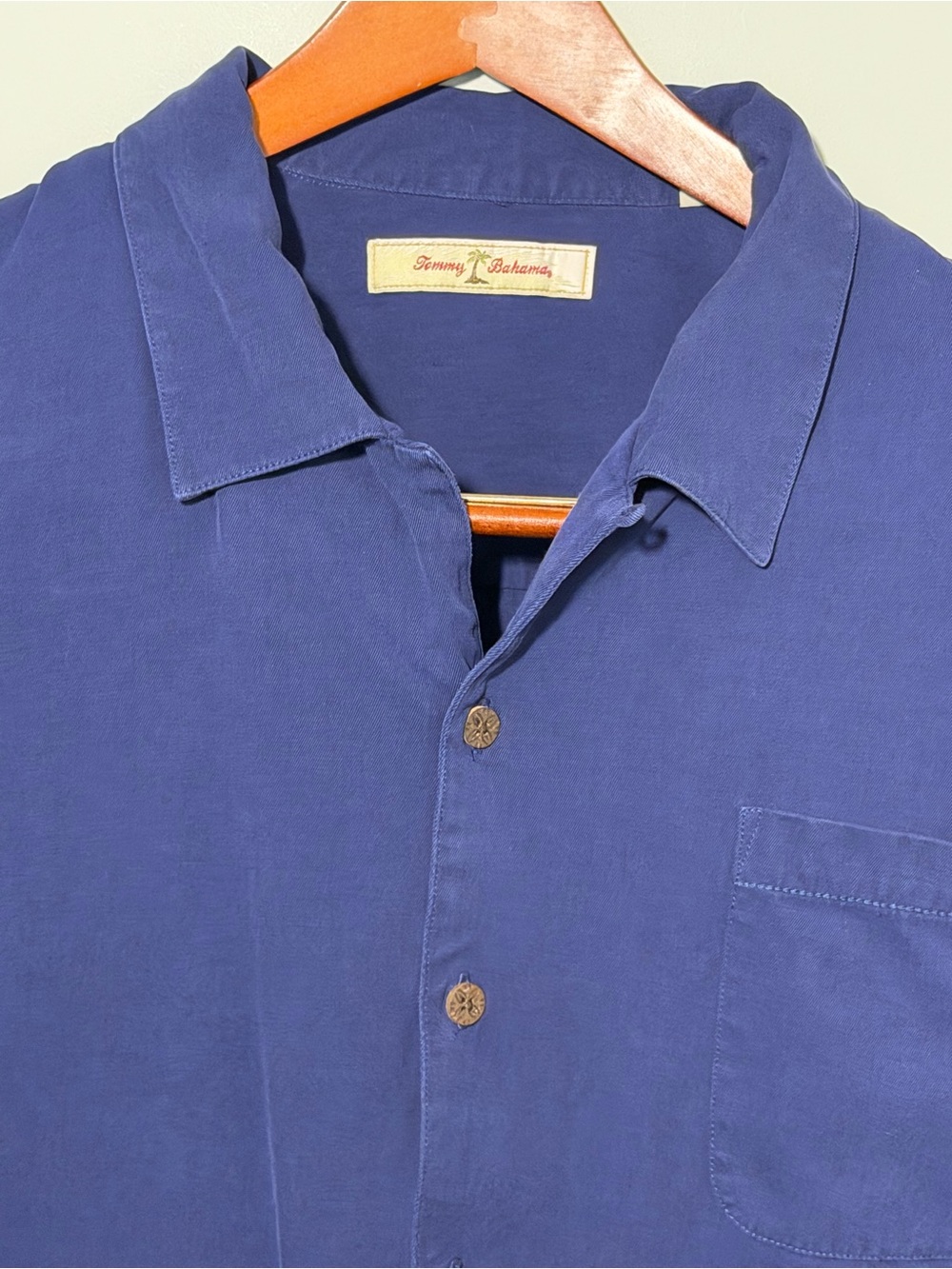 Tommy Bahama Men's Short-Sleeve Button-Up Island Style Shirt in Navy Blue